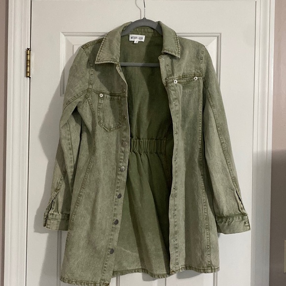 Women’s Jean Jacket - Picture 1 of 3